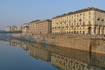 Fototapeta na wymiar Torino - Murazzi