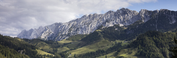 Fototapeta na wymiar Ausblick vom Brentenjoch, Wilder Kaiser, Kaisergebirge, Tirol, Österreich, Europa
