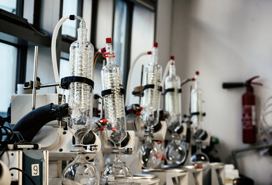 Laboratory coolers used to control chemistry reaction by returning the condensate back to reaction mixture