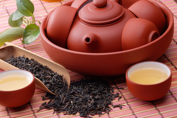  Dried tea leaves 