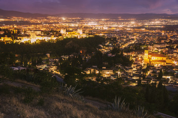 Fototapeta premium Panorama of Granada at sunset