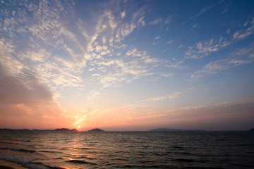 Fototapeta premium 玄界灘に沈む夕陽