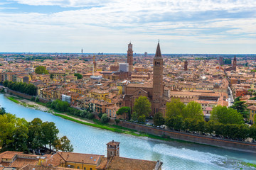 Blick über Verona und die Etsch, Italien 