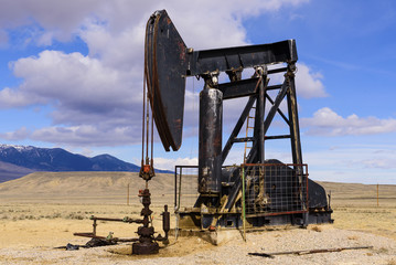 Fototapeta na wymiar Wyoming Oil Well