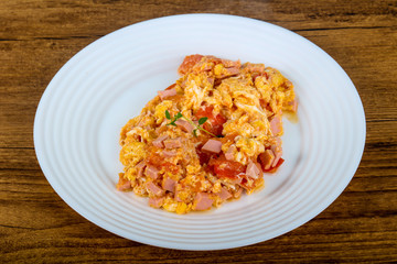 Scramble with sausages