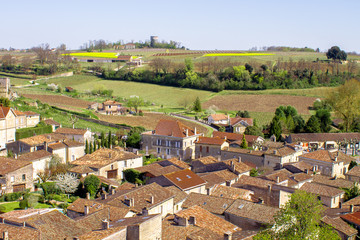 Fototapeta na wymiar Saint Emilion and the vineyard, near Bordeaux, France
