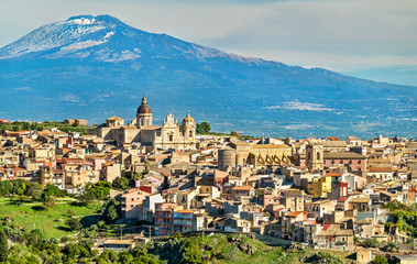View of Militello in Val di Catania with Mount Etna in the background - Sicily, Italy - obrazy, fototapety, plakaty