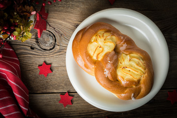 Sweet buns with cheese.