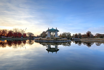 Fototapeta premium Fall foliage around the Forest Park bandstand in St. Louis, Missouri.