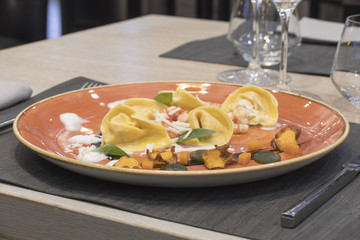 pasta, tortelini, plate, food, fresh, gourmet, white, italian