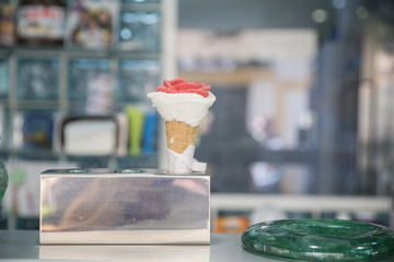 Blume/Rose aus Eis, leckerer Genuss im Urlaub