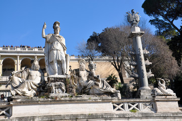 Obraz premium Piazza del popollo sculptures