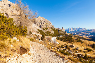 Siusi Alps path panoramic view with sun