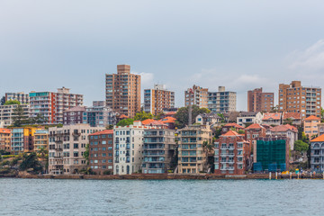 Fototapeta premium Residential houses on the edge of Sydney Harbour, Australia