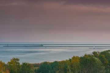 Wschód słońca nad Bałtykiem w Świnoujściu