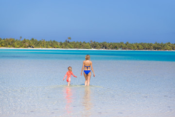 Maman et sa fille au paradis