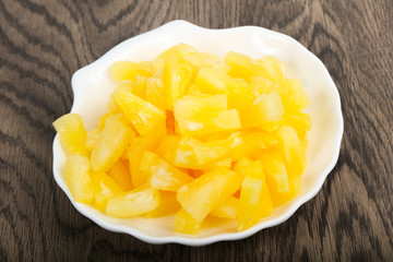 Canned pineapple