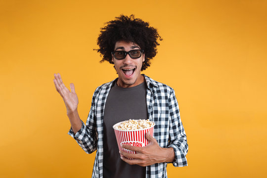 Portrait of a cheerful afro american man in 3d glasses