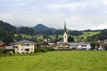 Fototapeta na wymiar Ortsansicht, Kössen, Kaiserwinkl, Tirol, Österreich, Europa