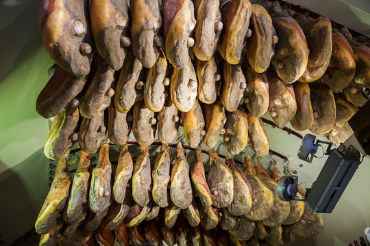 Dry and salty joints of jamon .