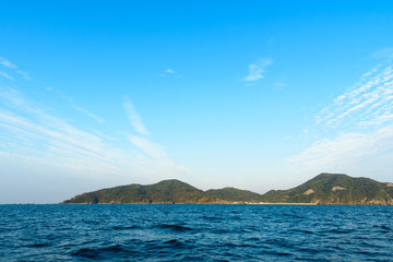Fototapeta premium 玄界灘の小島 地島