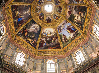 Fototapeta na wymiar interiors of Medici chapel, Florence, Italy