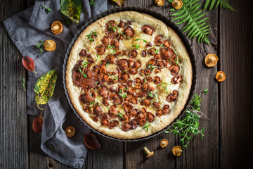 Delicious and crispy tarts with noble mushrooms and thyme