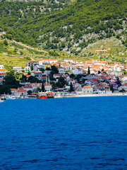 Fototapeta premium Der Ort Bol auf der Insel Brač, Dalmatien, Kroatien,