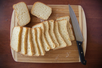 cutting gluten-free bread