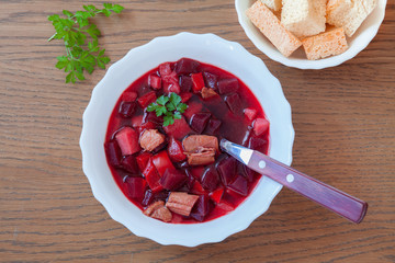 red beet soup with bread