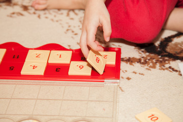 play in game with numbers