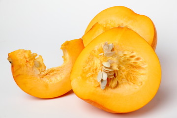 Pumpkin/Fresh pumpkin cut into slices.