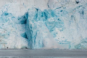 Deurstickers Glacier calving © Alexey Seafarer