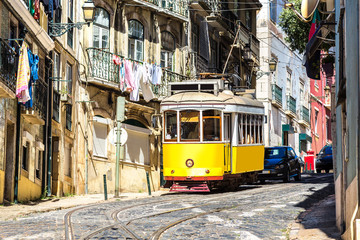 Fototapeta na wymiar Lisbon tram