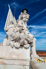 Fototapeta na wymiar Triumphal arch in Lisbon
