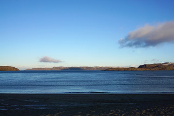 Fototapeta premium Beautiful landscape of the Barents Sea at the arctic coast in Teriberka