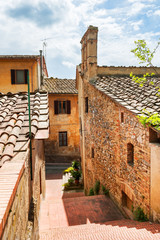 Fototapeta na wymiar Old street in San Gimignano, Italy