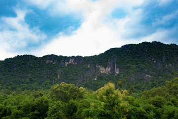 Fototapeta na wymiar views of cliff mountain