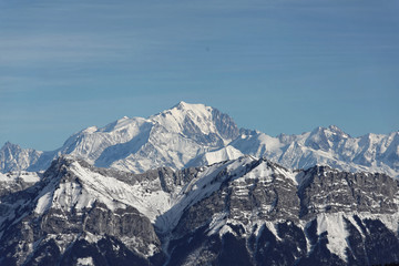 Fototapeta na wymiar Massif du Mont-Blanc depuis le Semnoz