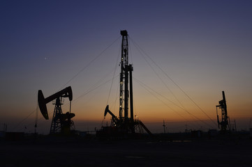 Obraz premium The oil pump