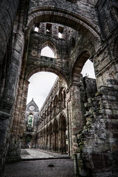 Jedburgh Abbey, Scottish Borders © Petr Jelinek