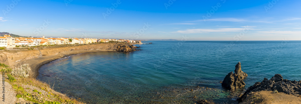 1000_F_181151702_81C0yER7UeNGGsuxXX3r75Xsak3cILWG.jpg