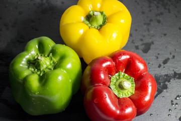 tre colorati peperoni