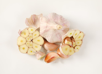 Fototapeta na wymiar bulbs and cloves of garlic