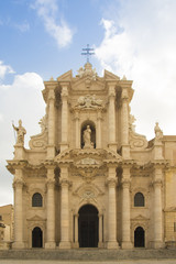 Fototapeta na wymiar syracuse cathedral dome ortigia