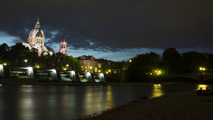 Obraz premium Isar at night