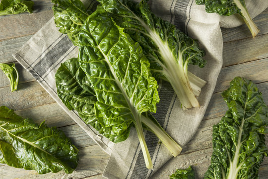 Raw Organic Green Swiss Chard