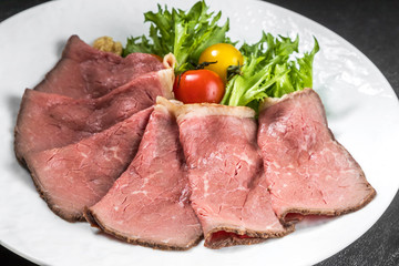 高級ローストビーフ　Freshly made roast beef