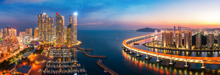 Sunset in Busan city - obrazy, fototapety, plakaty