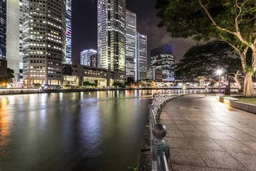 Zelfklevend Fotobehang Singapore river at night with financial district in Singapore © jakartatravel